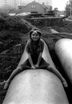 1981 dziwczynka na rurze net200